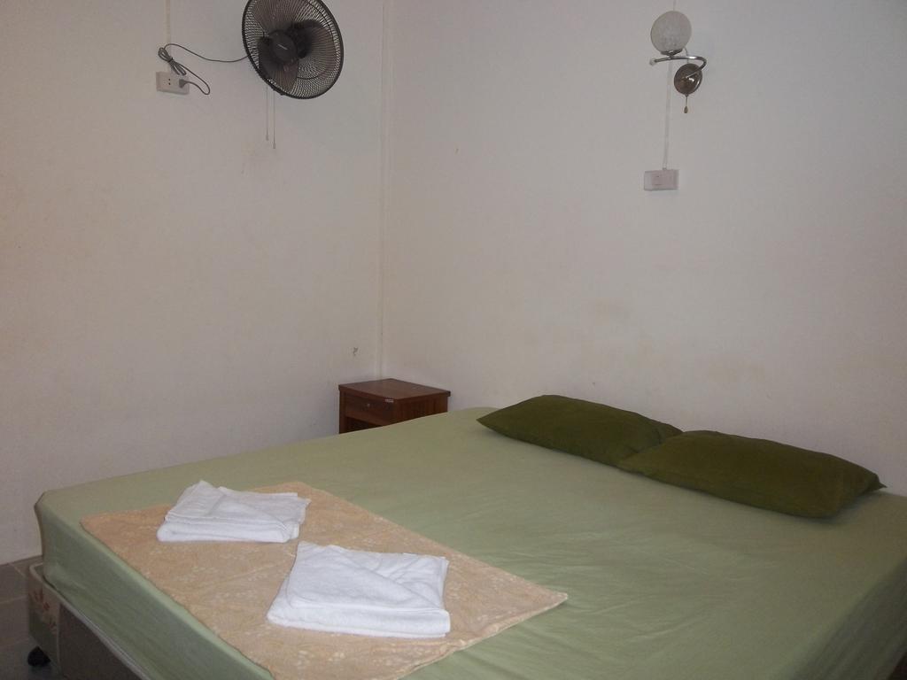 Phangan Villa パンガン島 部屋 写真